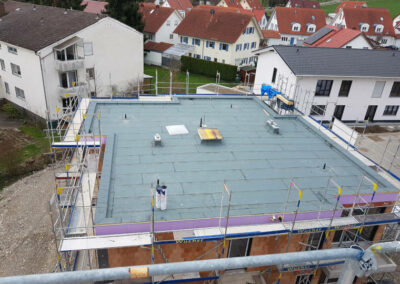 Erstellung eines klassischen Flachdachs durch die Firma Schneider Dach GmbH in Erkheim